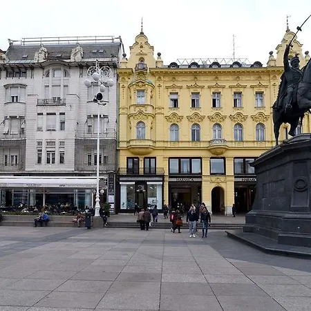 Main Square * Zagabria
