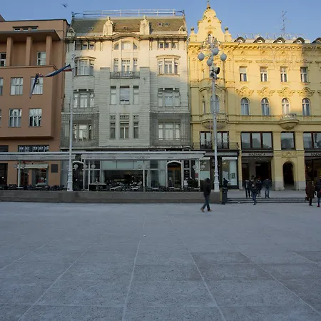 Main Square Appartamento